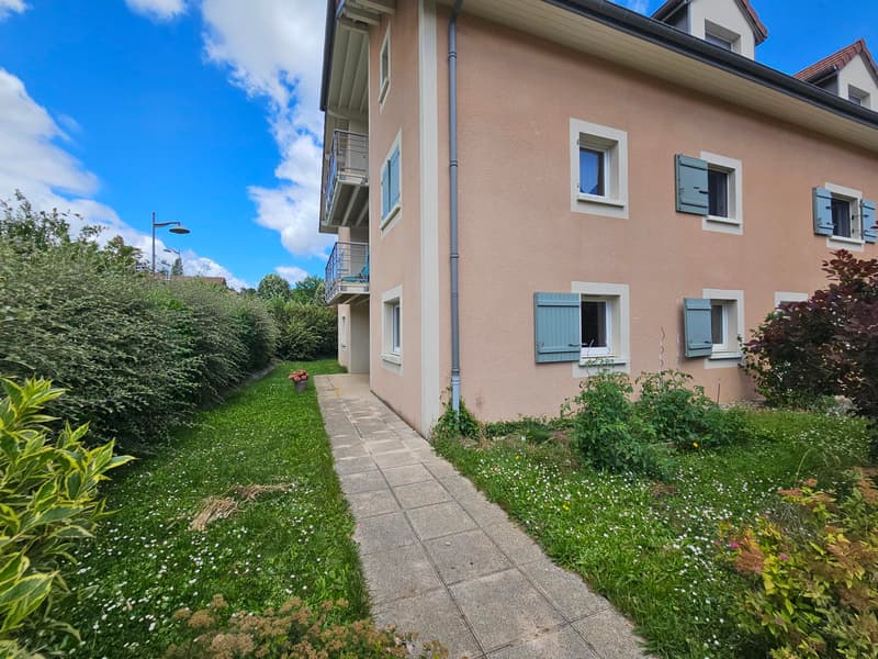 Peron, T3 de 76m2 avec terrasse/jardin 103m2, cave et 2 parkings (1)