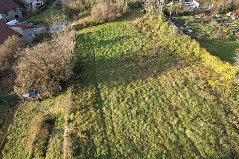 Terrain constructible de 1 053 m² avec vue dominante   Valserhône (secteur Lancrans) (9)