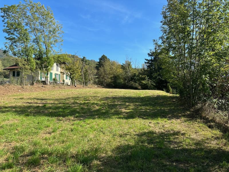 Terrain constructible de 1 053 m² avec vue dominante   Valserhône (secteur Lancrans) (5)