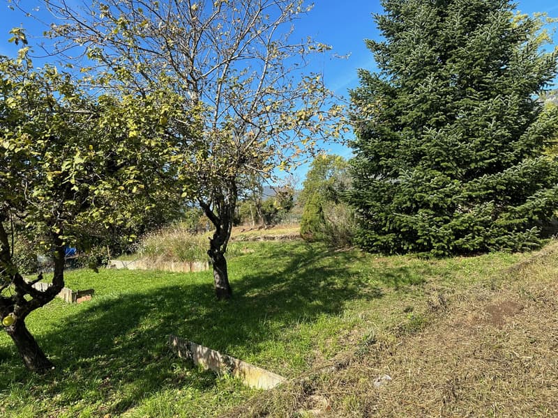 Terrain constructible de 1 053 m² avec vue dominante   Valserhône (secteur Lancrans) (8)