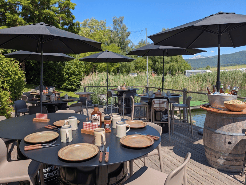 Restaurant   Bar   Traiteur -- Cadre guinguette bord d'étang -- 350 m² -- Grand Annecy (74) (12)