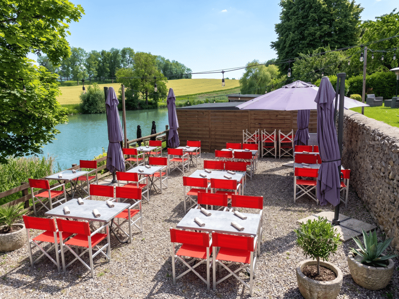 Restaurant   Bar   Traiteur -- Cadre guinguette bord d'étang -- 350 m² -- Grand Annecy (74) (5)