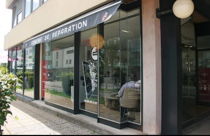 À VENDRE   LOT DE 2 FONDS DE COMMERCE HIGH-TECH (13)