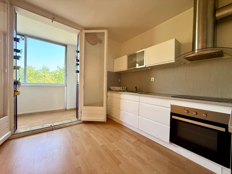 Idéal investisseur ou premier achat : Appartement F3 traversant avec balcon et loggia à Ambilly (2)
