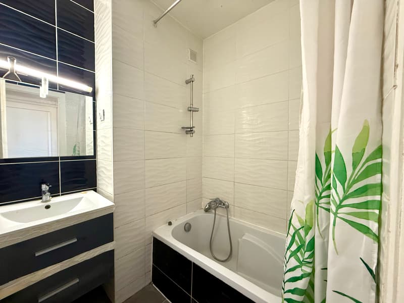 Idéal investisseur ou premier achat : Appartement F3 traversant avec balcon et loggia à Ambilly (7)