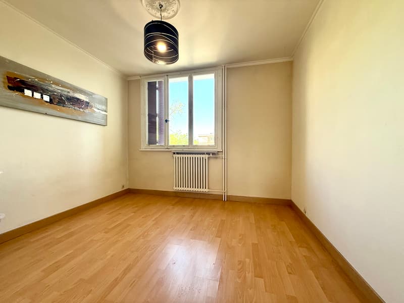 Idéal investisseur ou premier achat : Appartement F3 traversant avec balcon et loggia à Ambilly (6)