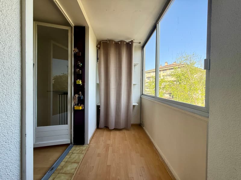 Idéal investisseur ou premier achat : Appartement F3 traversant avec balcon et loggia à Ambilly (3)