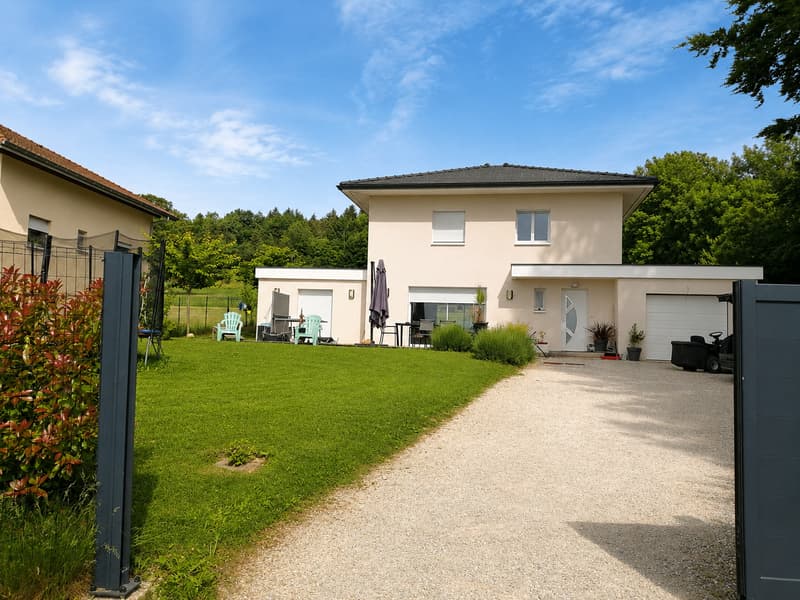 CHAVANNAZ   Maison familiale récente de 136 m² avec jardin de 1 200 m², vue dégagée et environnement privilégi (2)