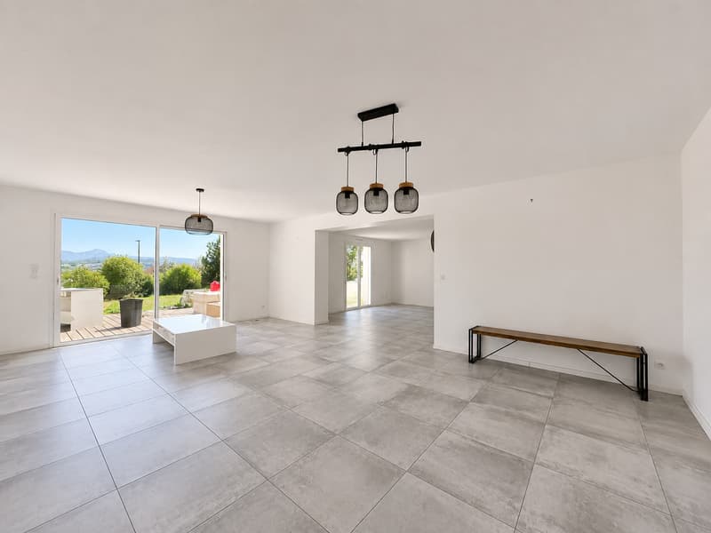 CHAVANNAZ   Maison familiale récente de 136 m² avec jardin de 1 200 m², vue dégagée et environnement privilégi (9)