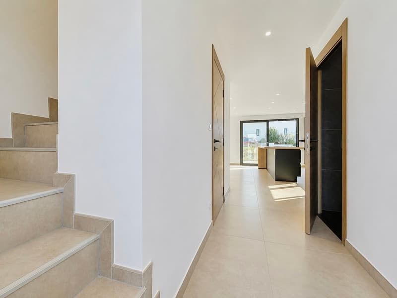 Maison mitoyenne neuve de 106 m² aux belles prestations à Saint-Cergues (7)
