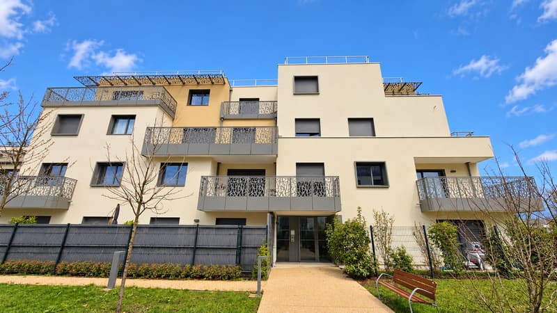 Divonne, 95m2, T4 de 2023, avec jardin/terrasse de 162m2 et 2 garages (3)