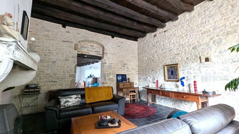 Gigny (Jura) maison en pierre de 172m2 avec studio, garage, cave (8)