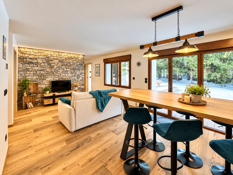 Appartement de 70 m2 entièrement refait à neuf aux Gets. (2)