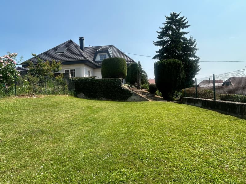 Prächtige 7-Zimmer-Familienvilla in Steinbrunn-le-Bas (2)