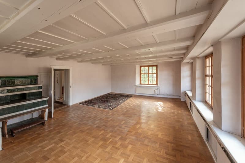 Farmhouse with outbuilding (14)