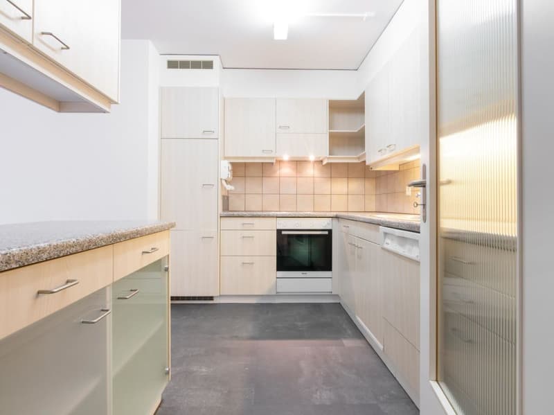 5.5-Zimmerwohnung mit Gartenschwimmbad (3)