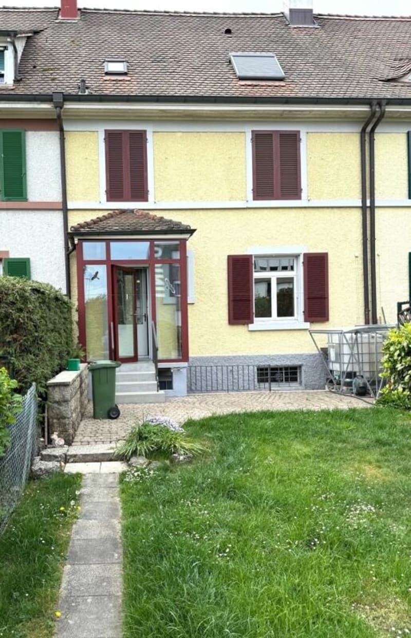 Charmante maison mitoyenne pour famille (1)