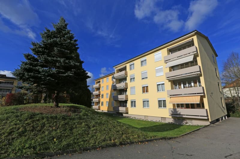 Parkplätze in Einstellhalle (1)