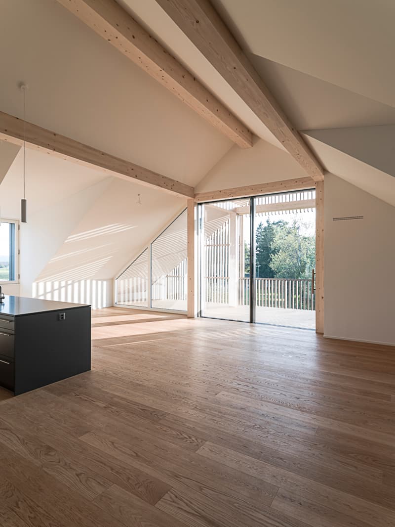 Grosszügige 3.5-Zimmer-Dachwohnung am Opfiker Plateau (3)