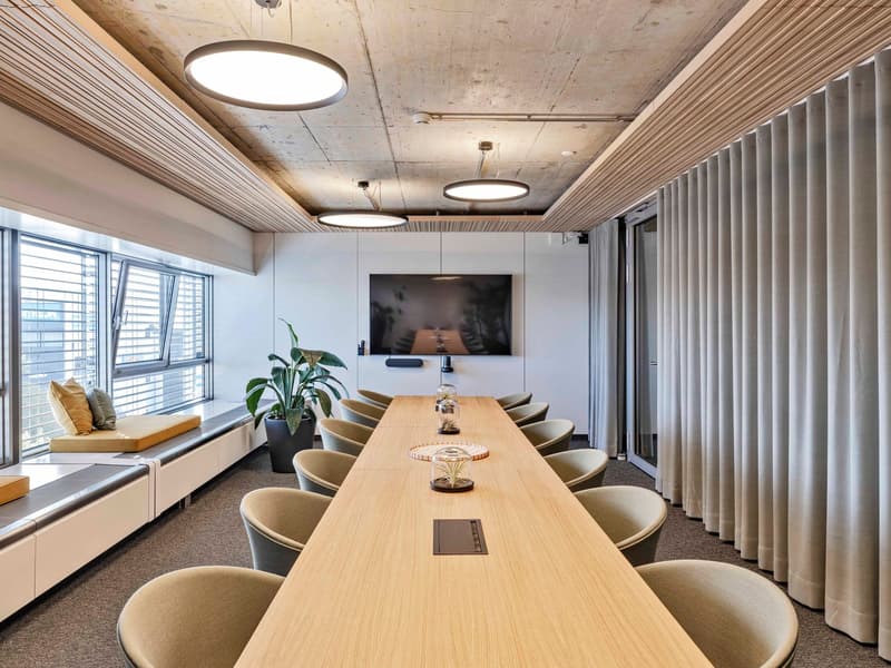ULTIMA CHANCE – SPazi DI UFFICIO ALLA MODA NEL KOWERK (6)