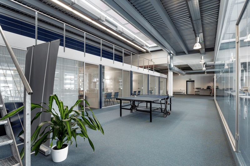 Top refurbished office space with a view of the Rhine (14)