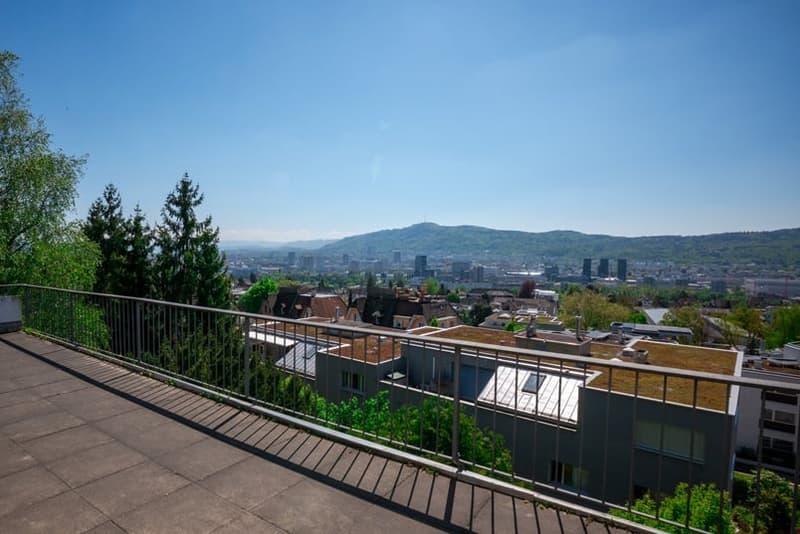 Living with a wide view, investing with perspective (5)