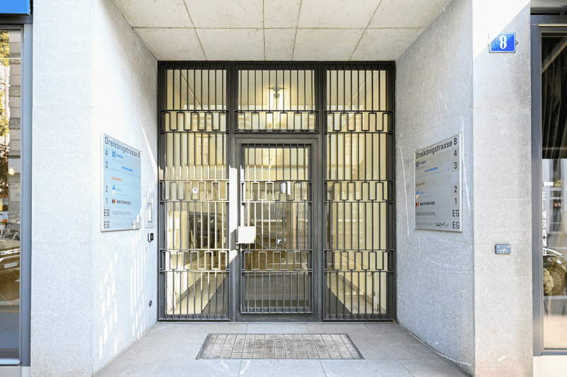 ATTRAKTIVES OFFICE AN BESTLAGE (2)