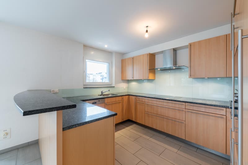 Helle 4.5 Zimmer Wohnung an zentraler Lage (3)