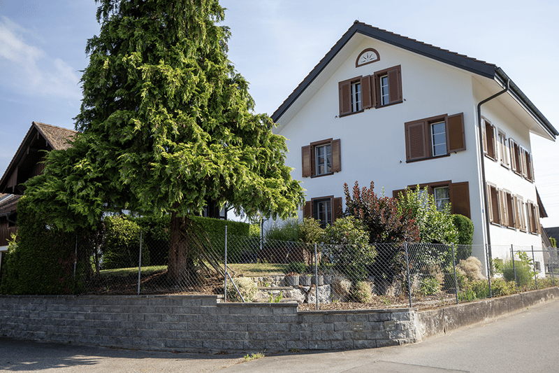 Charming 7.5-room farmhouse (2)