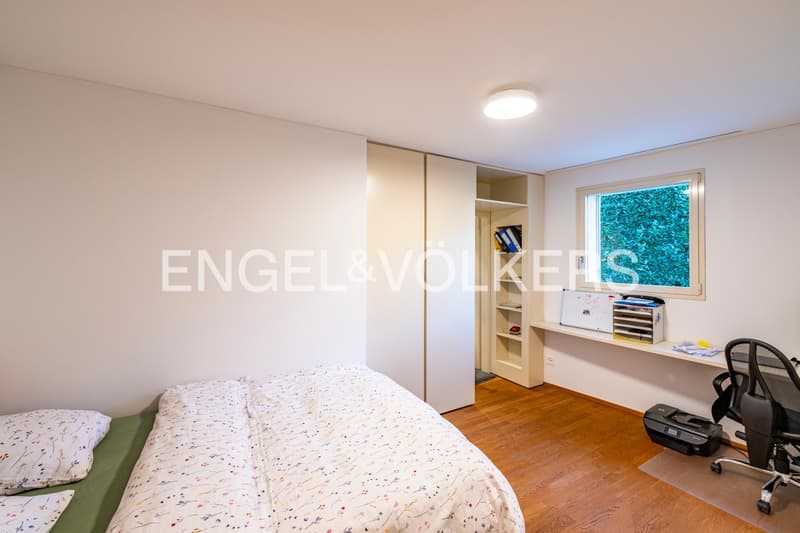 Elegant apartment with panoramic terrace and lake view (89) (8)