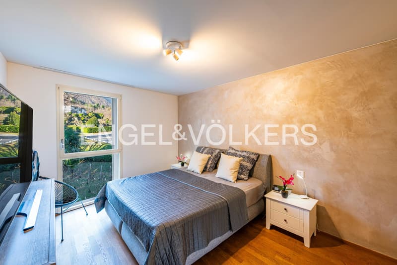 Elegant apartment with panoramic terrace and lake view (89) (7)
