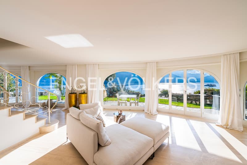 Exclusive villa, renovated with high-quality materials, with a view (6)