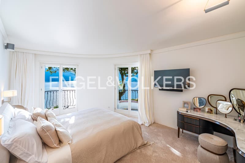 Exclusive villa, renovated with high-quality materials, with a view (8)