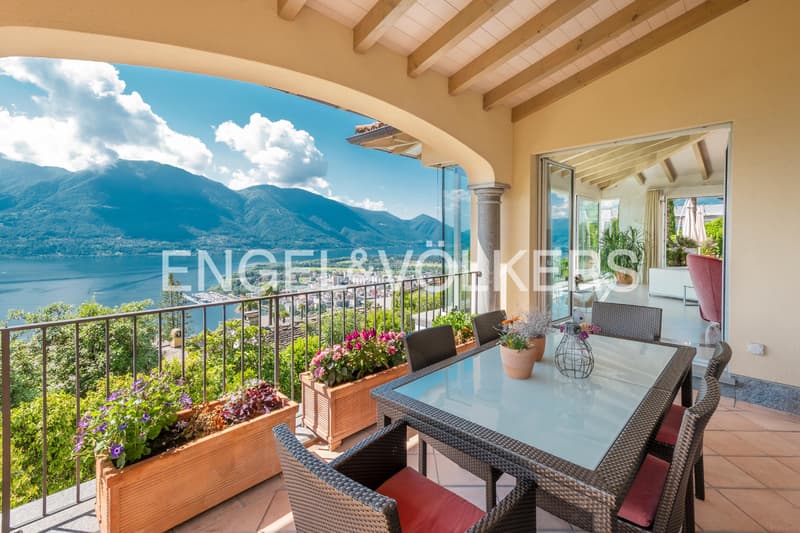 Vista lacustre pura, villa esclusiva con piscina e panorama (43) (7)