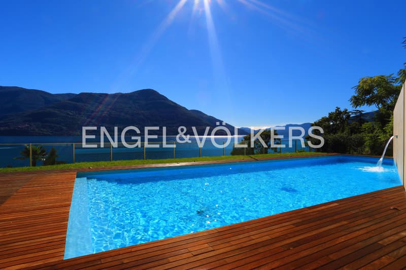 Attico moderno e luminoso con vista panoramica sul lago (51) (11)