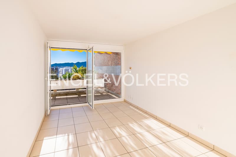 Appartamento in mansarda soleggiato con vista lago (23) (7)