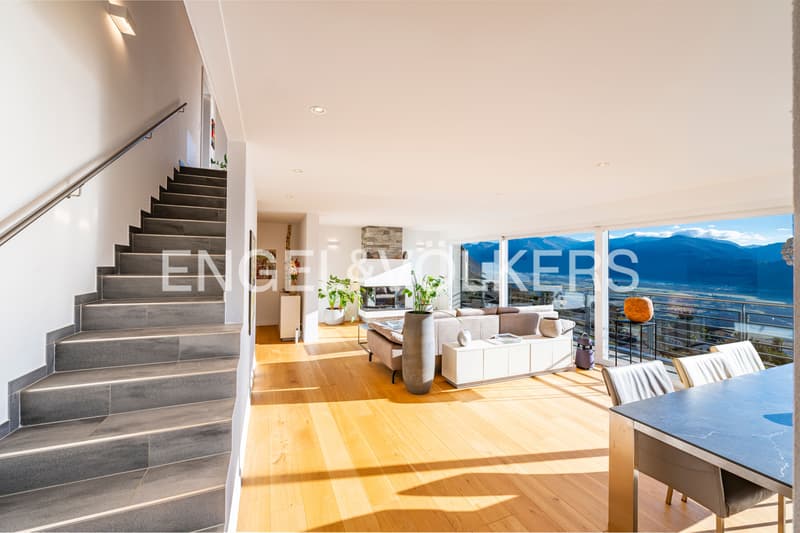 Stylish villa in sunny panoramic location (5) (5)