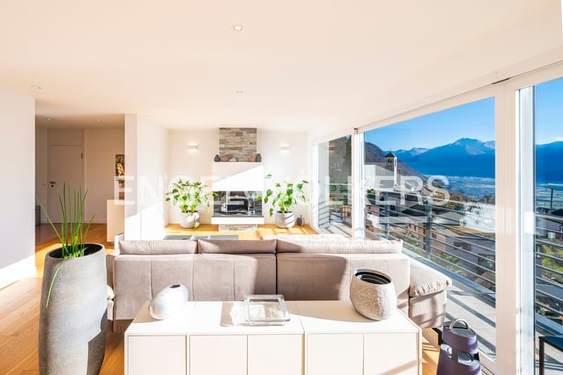 Stylish villa in sunny panoramic location (5) (4)