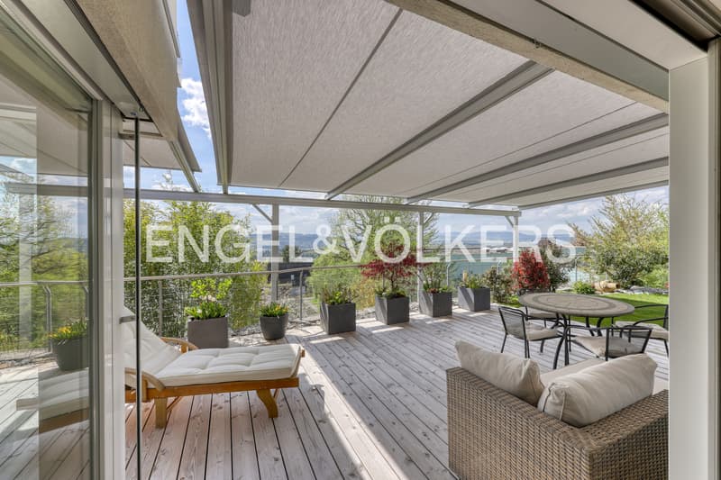 Living at an elevated location: Terrace apartment with a far-reaching view (1)