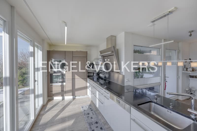 Living at an elevated location: Terrace apartment with a far-reaching view (3)
