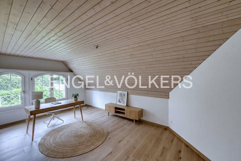 Generous, classic, and modern - living with a far-reaching view (7)