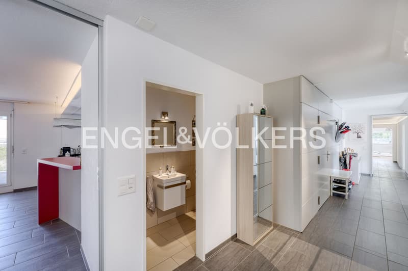 Central location meets space wonder: stylish living in the village center (4)