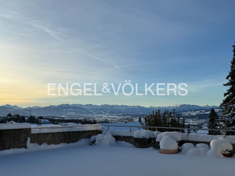 Alpine view included - spacious terrace house with versatile space (10)