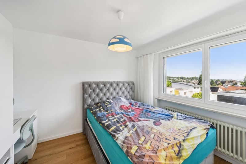 Family-friendly semi-detached house with garden (10)