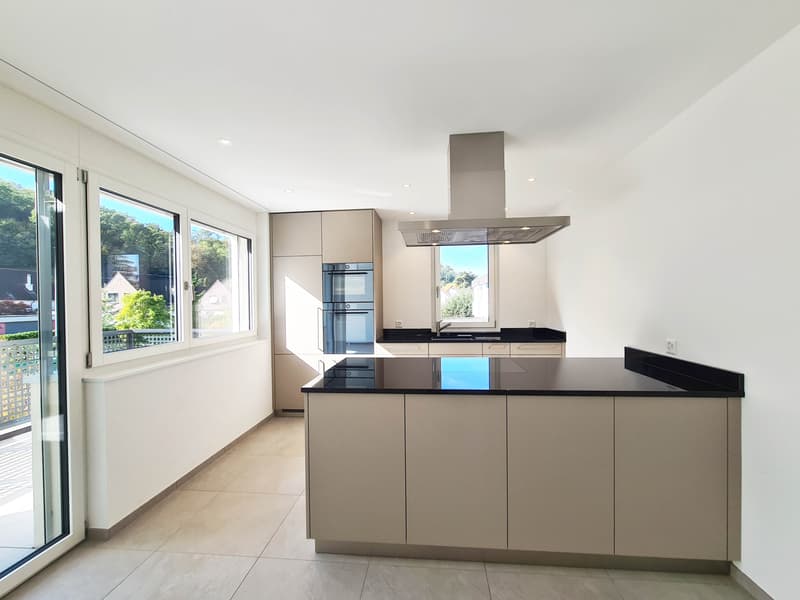 Modern barrier-free living with a great view (5)
