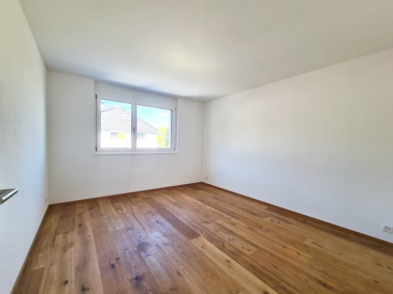 Modern barrier-free living with a great view (7)