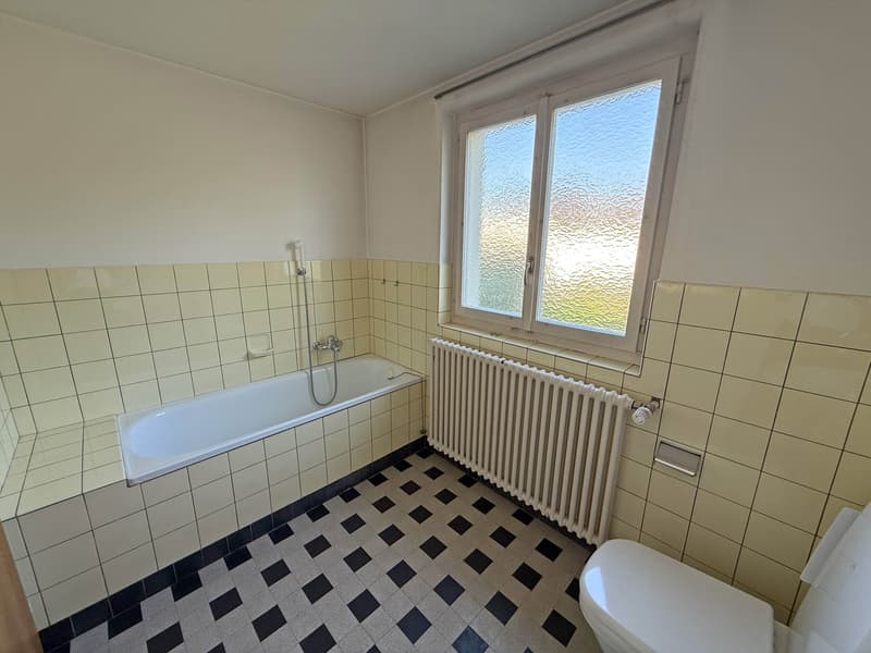 Reiheneckhaus mit Indoor Pool und Potenzial (6)