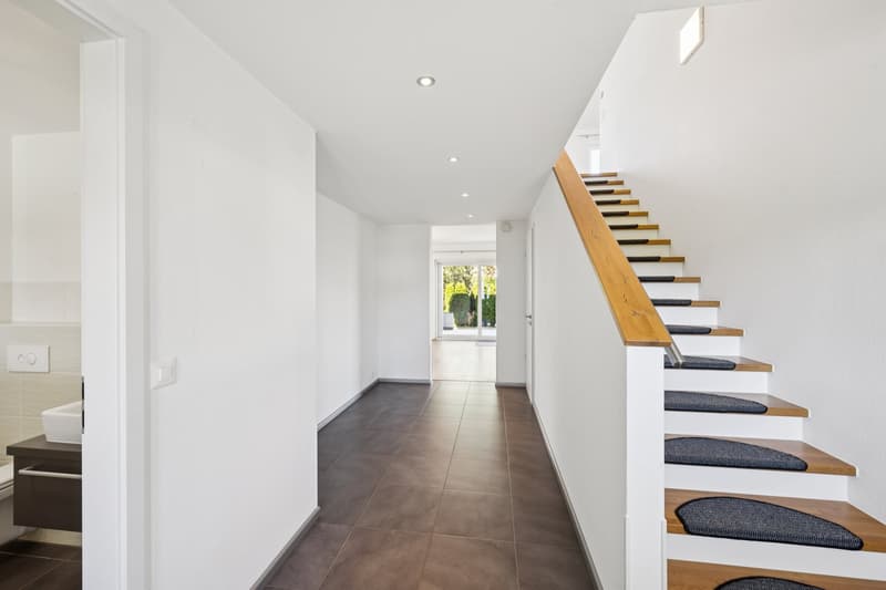Ein Haus, das Raum zum Leben lässt - Modernes Einfamilienhaus mit Gart (2)