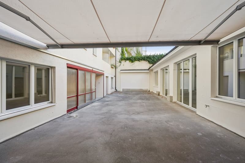 RENOVIERTE FLÄCHE MIT HOFGEBÄUDE (10)