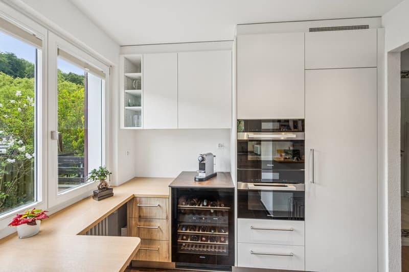 Stilvolles Einfamilienhaus mit Baulandreserve im Grünen (4)